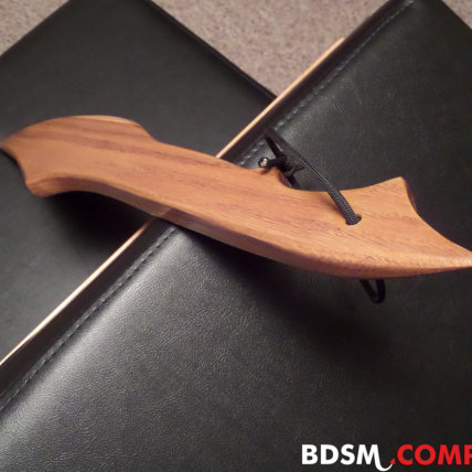 Шлепалка (паддл) Three Finger Paddle Tawse Шлепалка (паддл) Three Finger Paddle Tawse